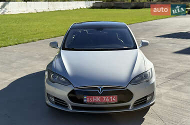 Лифтбек Tesla Model S 2013 в 