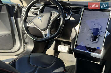 Лифтбек Tesla Model S 2013 в 