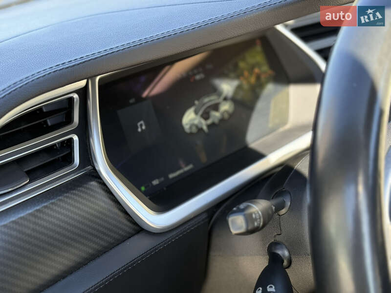 Лифтбек Tesla Model S 2013 в Луцке