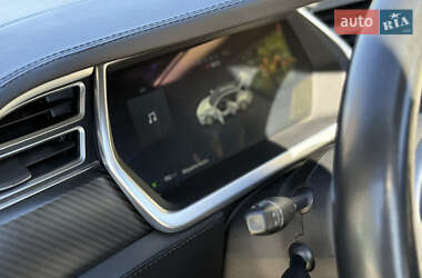 Лифтбек Tesla Model S 2013 в 