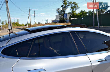 Лифтбек Tesla Model S 2013 в 