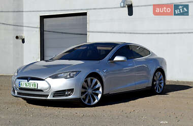 Лифтбек Tesla Model S 2013 в 