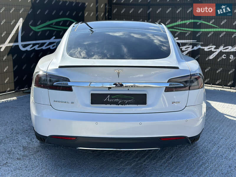 Лифтбек Tesla Model S 2013 в Киеве