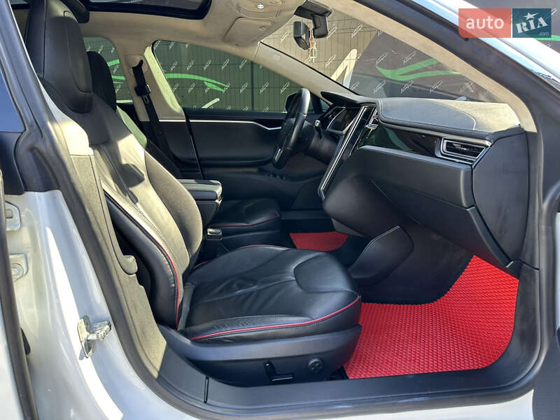 Лифтбек Tesla Model S 2013 в Киеве