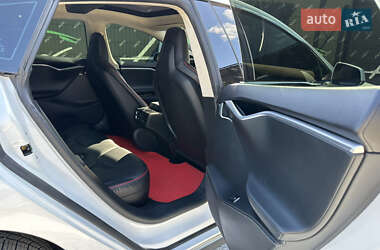 Ліфтбек Tesla Model S 2013 в 