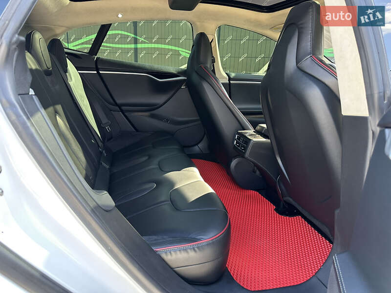 Лифтбек Tesla Model S 2013 в Киеве