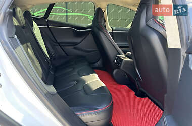 Ліфтбек Tesla Model S 2013 в 