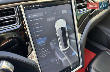 Ліфтбек Tesla Model S 2013 в 