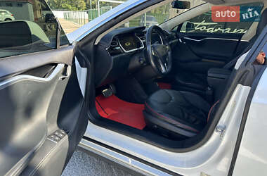 Ліфтбек Tesla Model S 2013 в 
