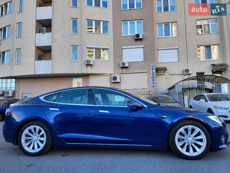 Ліфтбек Tesla Model S 2017 в Києві
