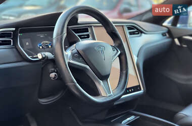 Лифтбек Tesla Model S 2017 в 