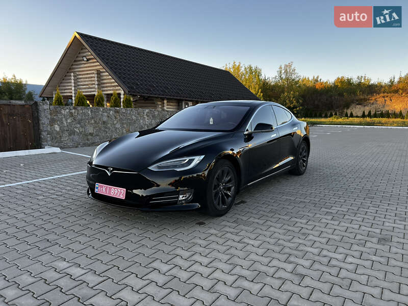 Ліфтбек Tesla Model S 2018 в 