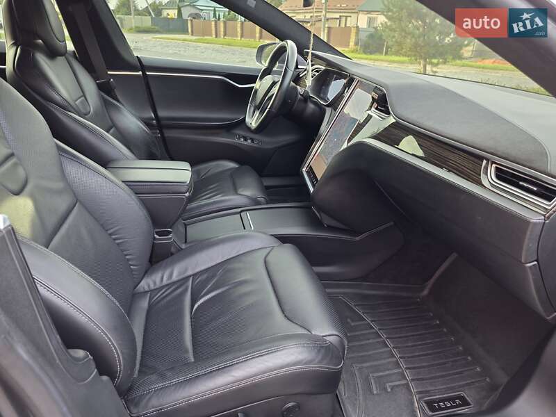 Лифтбек Tesla Model S 2016 в Владимире фото 14 Лифтбек Tesla Model S 2016 в Владимире