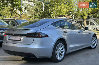 Лифтбек Tesla Model S 2017 в 
