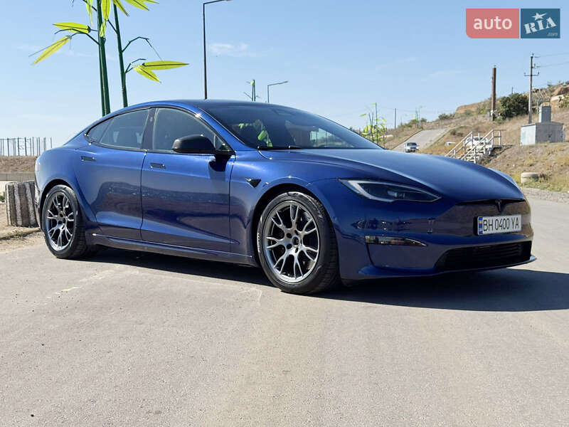 Tesla Model S 2021