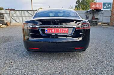 Лифтбек Tesla Model S 2017 в 