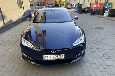 Лифтбек Tesla Model S 2017 в Черновцах