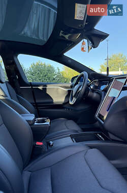 Лифтбек Tesla Model S 2017 в 