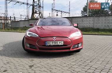 Лифтбек Tesla Model S 2015 в 