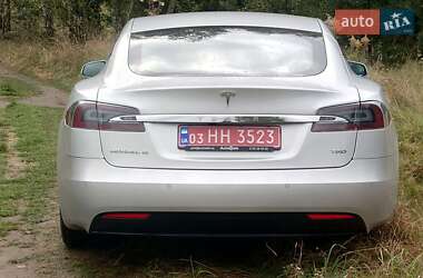 Лифтбек Tesla Model S 2016 в 