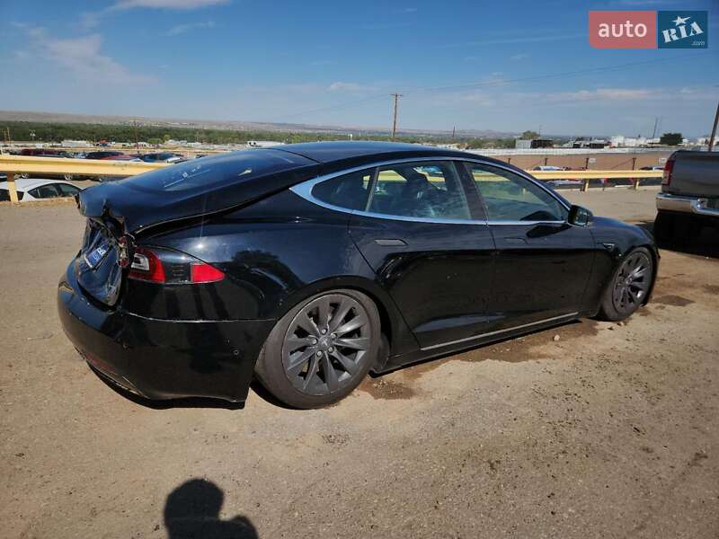 Лифтбек Tesla Model S 2020 в Ивано-Франковске