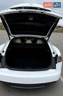 Ліфтбек Tesla Model S 2016 в 