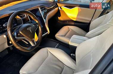 Лифтбек Tesla Model S 2016 в Киеве