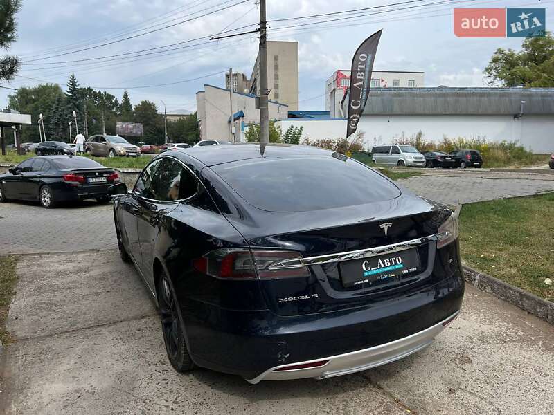 Лифтбек Tesla Model S 2014 в Черновцах