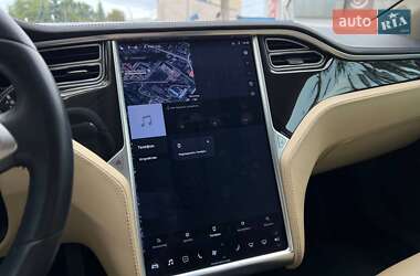 Ліфтбек Tesla Model S 2014 в 