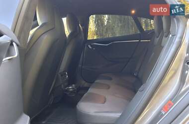 Лифтбек Tesla Model S 2016 в Ивано-Франковске