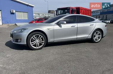 Ліфтбек Tesla Model S 2013 в 