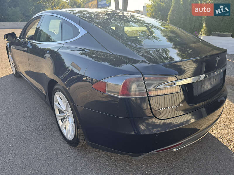 Ліфтбек Tesla Model S 2013 в Одесі