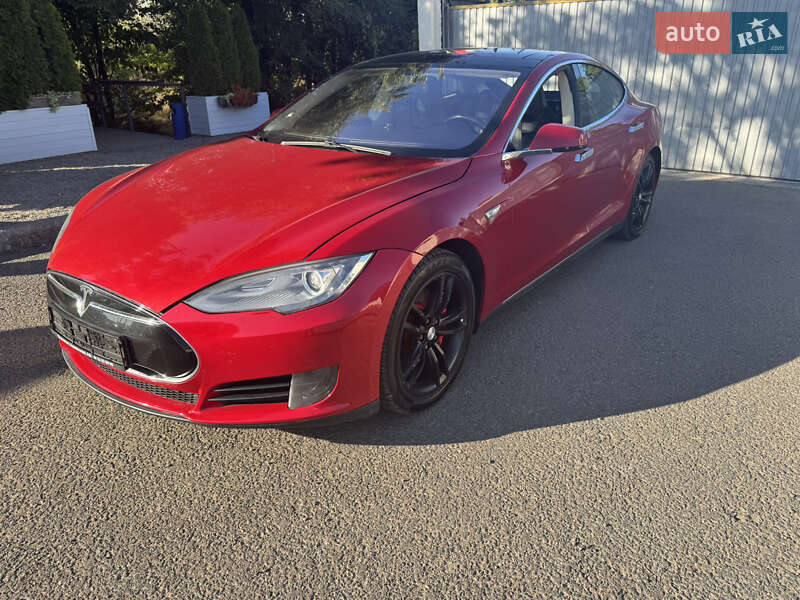 Ліфтбек Tesla Model S 2013 в Одесі