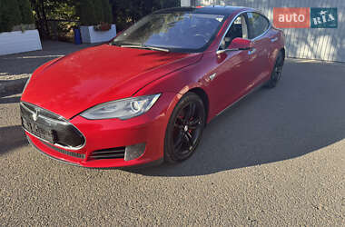 Лифтбек Tesla Model S 2013 в 