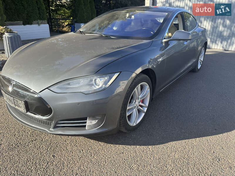 Лифтбек Tesla Model S 2014 в Одессе