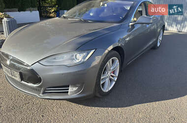 Ліфтбек Tesla Model S 2014 в 