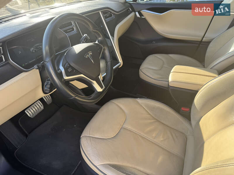 Лифтбек Tesla Model S 2014 в Одессе