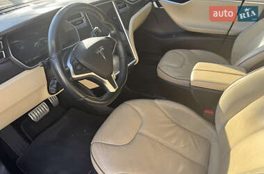 Ліфтбек Tesla Model S 2014 в 
