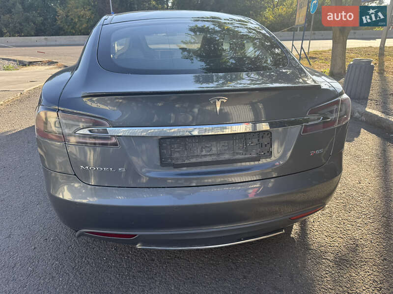 Лифтбек Tesla Model S 2014 в Одессе