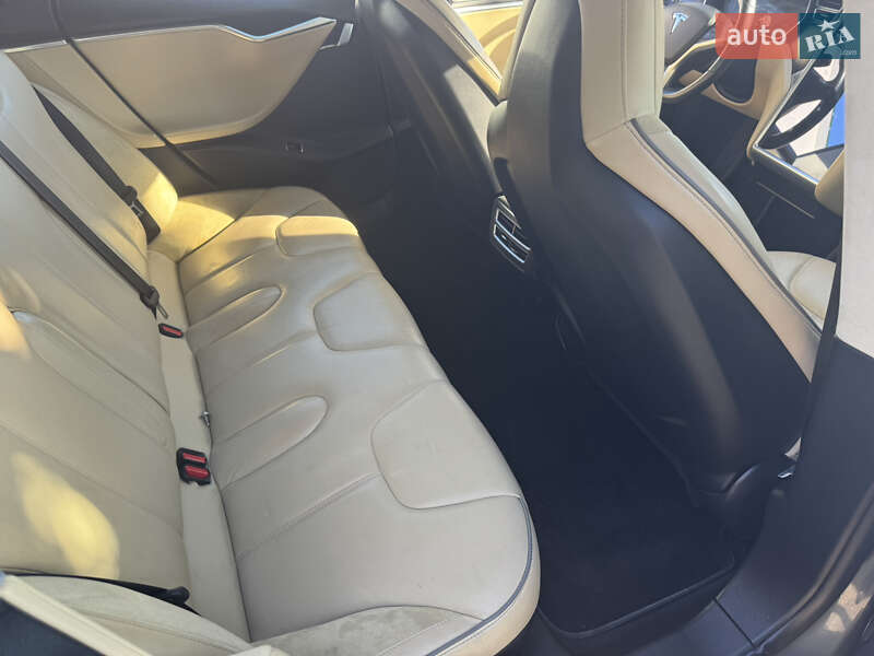 Лифтбек Tesla Model S 2014 в Одессе