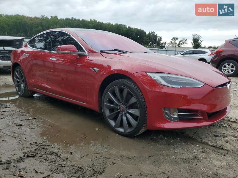 Лифтбек Tesla Model S 2017 в Киеве