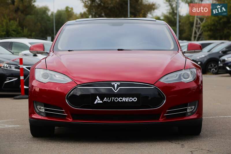Ліфтбек Tesla Model S 2013 в Києві