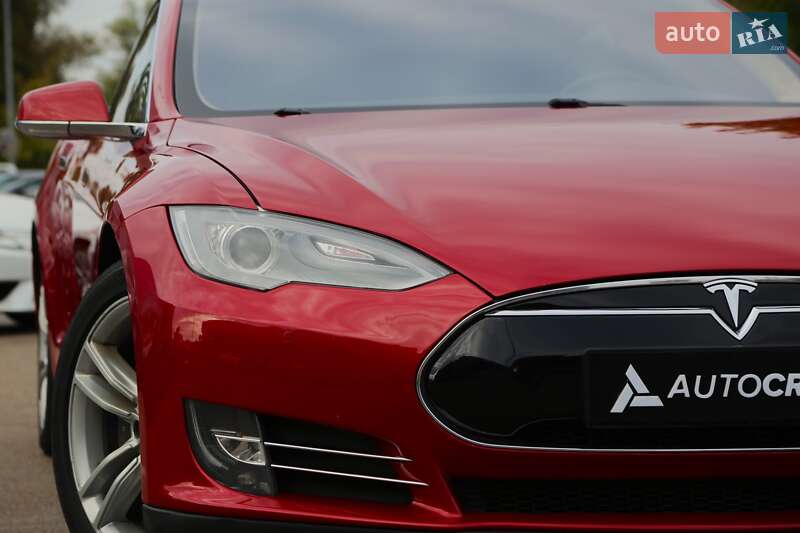 Ліфтбек Tesla Model S 2013 в Києві