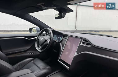 Лифтбек Tesla Model S 2018 в 