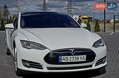 Лифтбек Tesla Model S 2013 в 