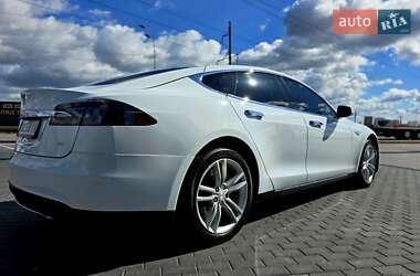Лифтбек Tesla Model S 2013 в 
