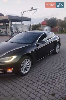 Ліфтбек Tesla Model S 2018 в Львові