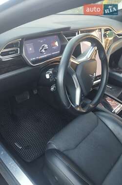 Ліфтбек Tesla Model S 2018 в Львові
