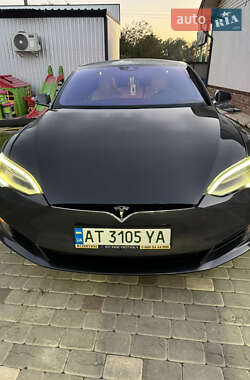 Лифтбек Tesla Model S 2016 в Снятине