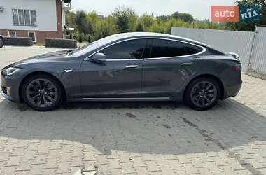 Лифтбек Tesla Model S 2016 в Снятине